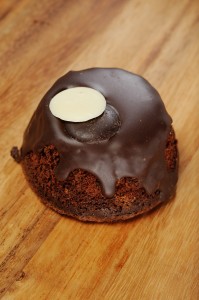 Flourless chocolate cake with chocolate ganache